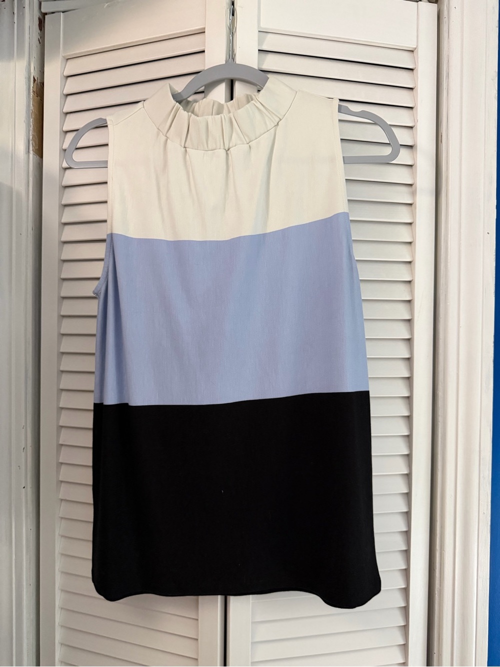 Ann Taylor Factory Cream & Black Sleeveless Colorblock Top